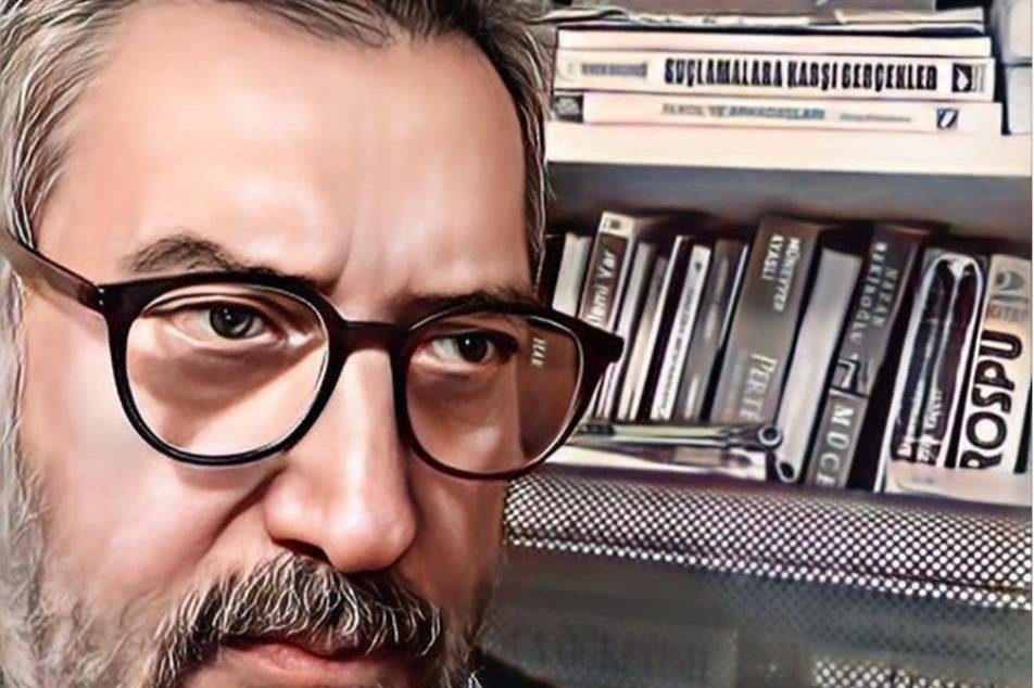SEN KIMSEYI SEVEMEZSIN